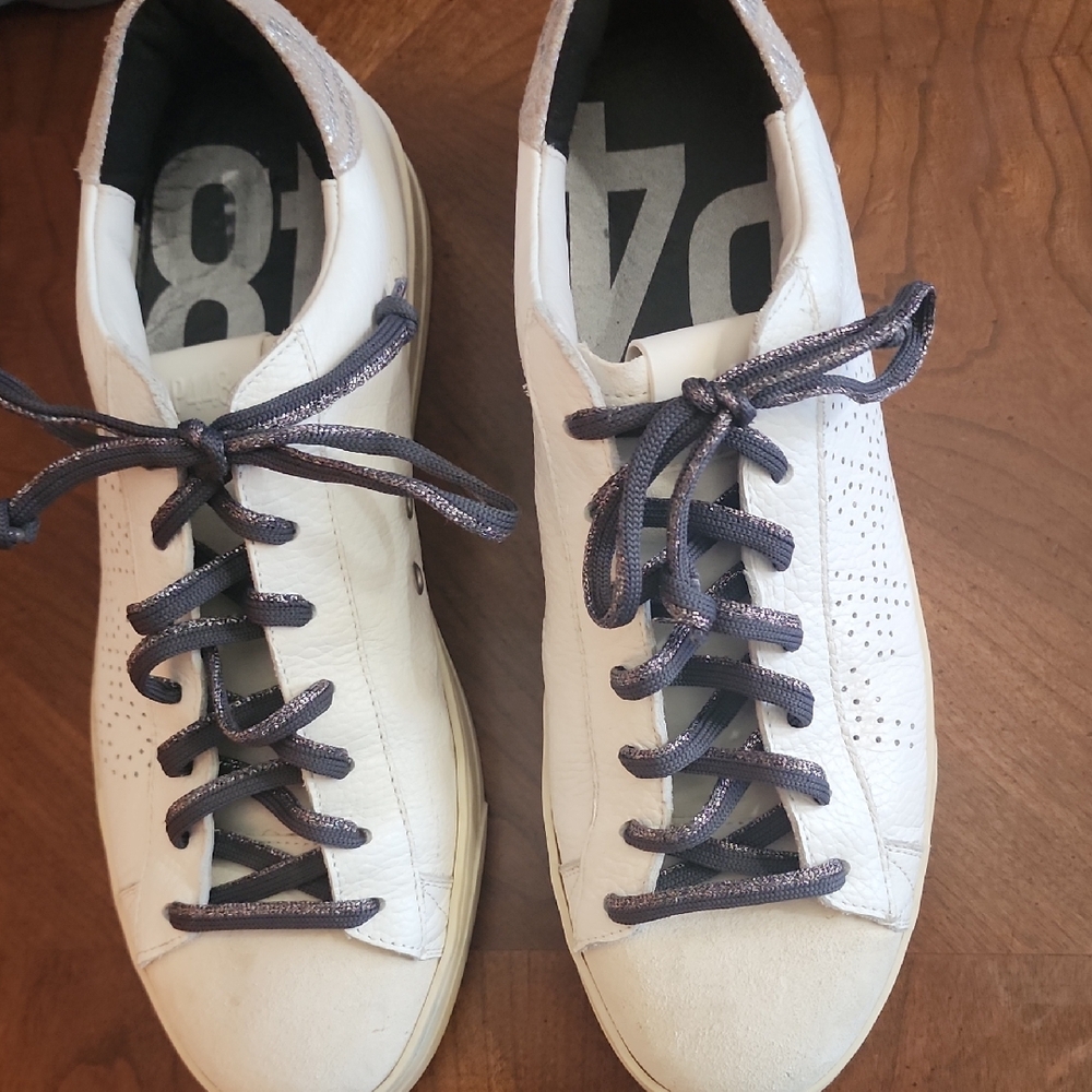 P448 Italian Sneakers Size 9 Beautiful Condition White W Silver